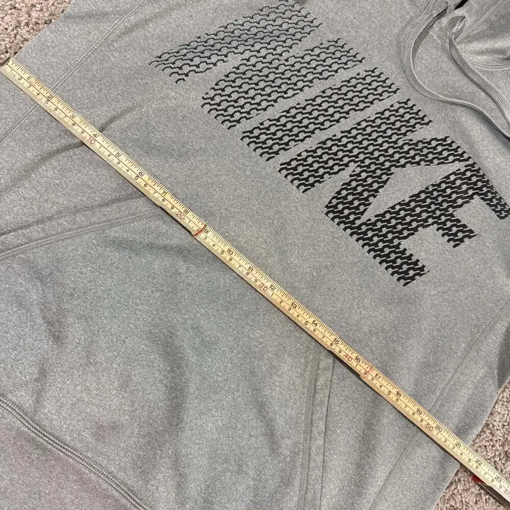 Nike Therma Fit Hoodie Mens Medium‎ Gray Pullover Training Sweatshirt EUC